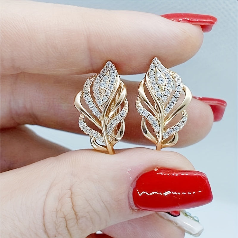Brincos em formato de folha, zircônia brilhante, com banho similar a ouro 18k - Elegância que floresce em seus ouvidos!