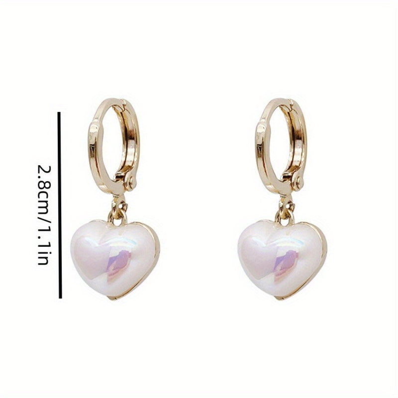 Brincos de luxo em formato de coração perolizado com argolas dourada similar a ouro  - Coração de luxo que provoca paixões!