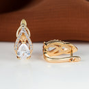 Brincos de argolas douradas com decoração de zircônia brilhante em formato de lágrima - Semi joia elegante e luxuosa - Elegância em cada detalhe!