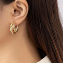 Brincos de tríplice argolas lisa e com pedras brilhante - dourado e prateado - Triplo charme para você!